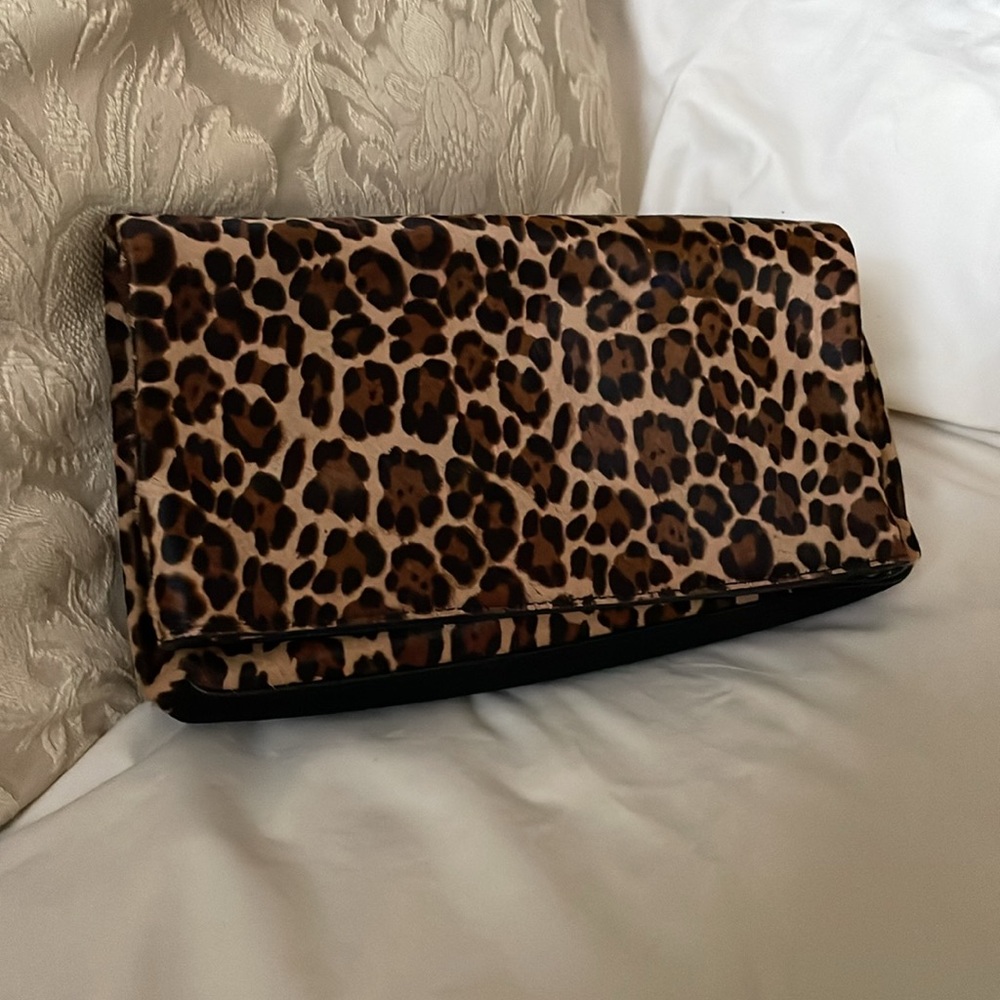 Ann Taylor Brown Tan Leopard Print Clutch